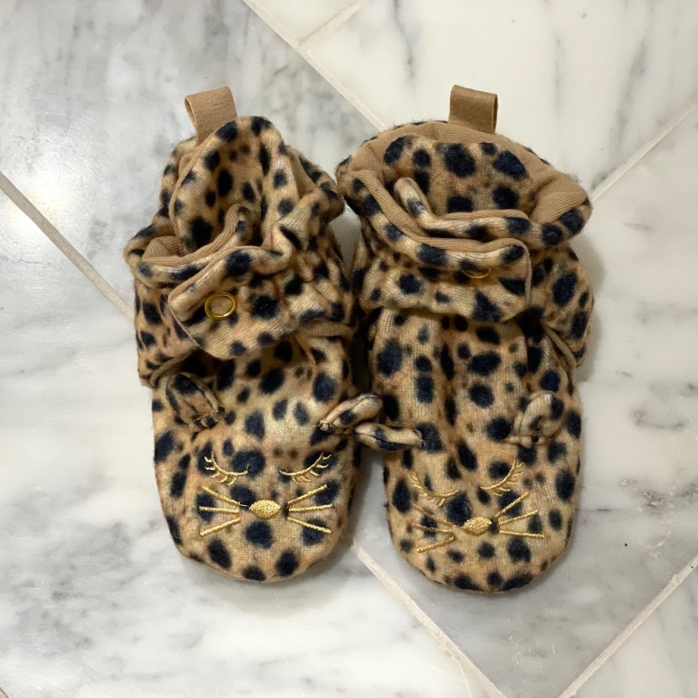 Robeez cat print infant booties 6-12 month